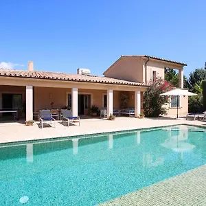 https://villa-mares-pollenca.balearic-islands.net